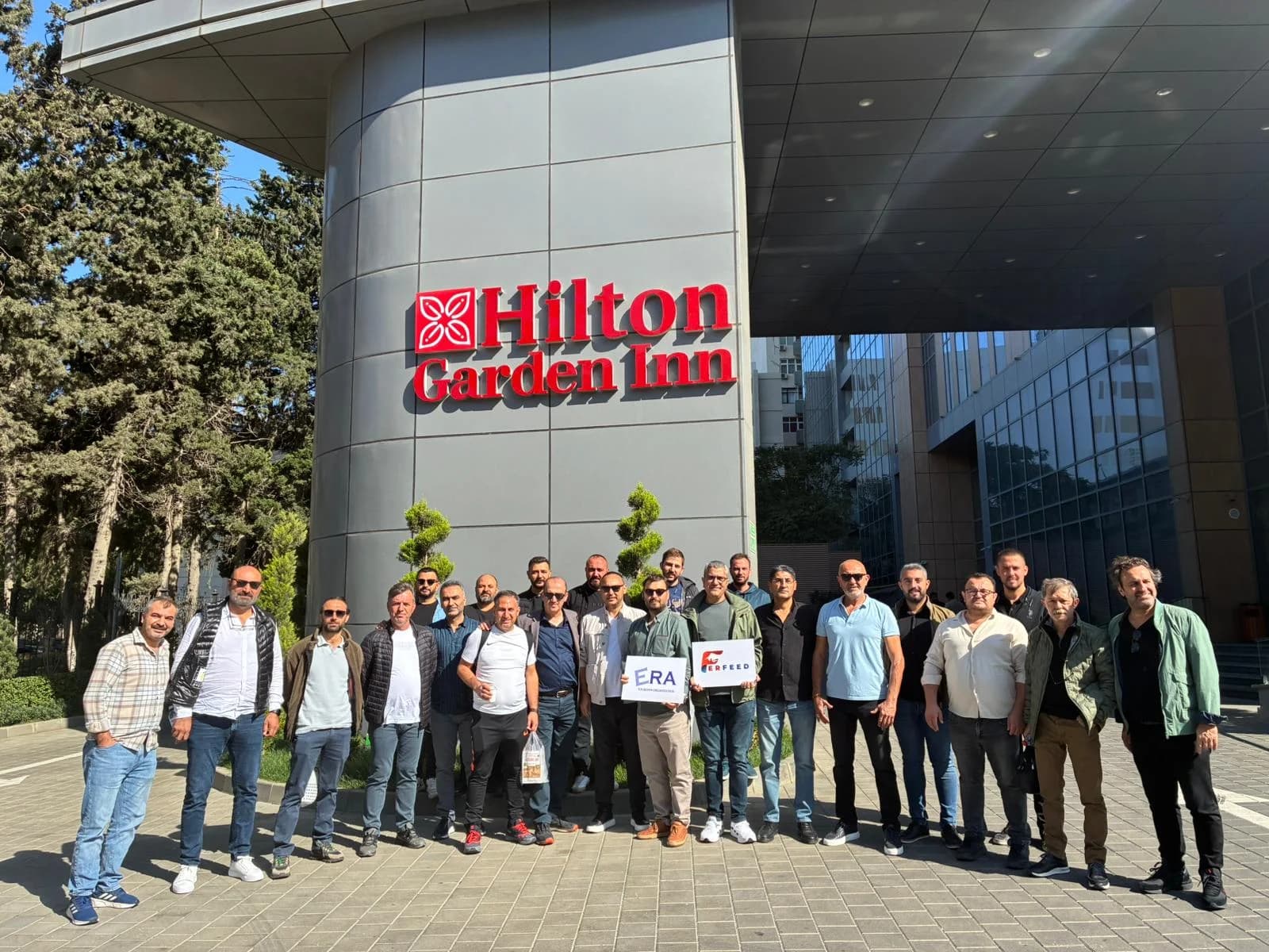 Azerbaycan'da toplu hatıra fotoğrafı